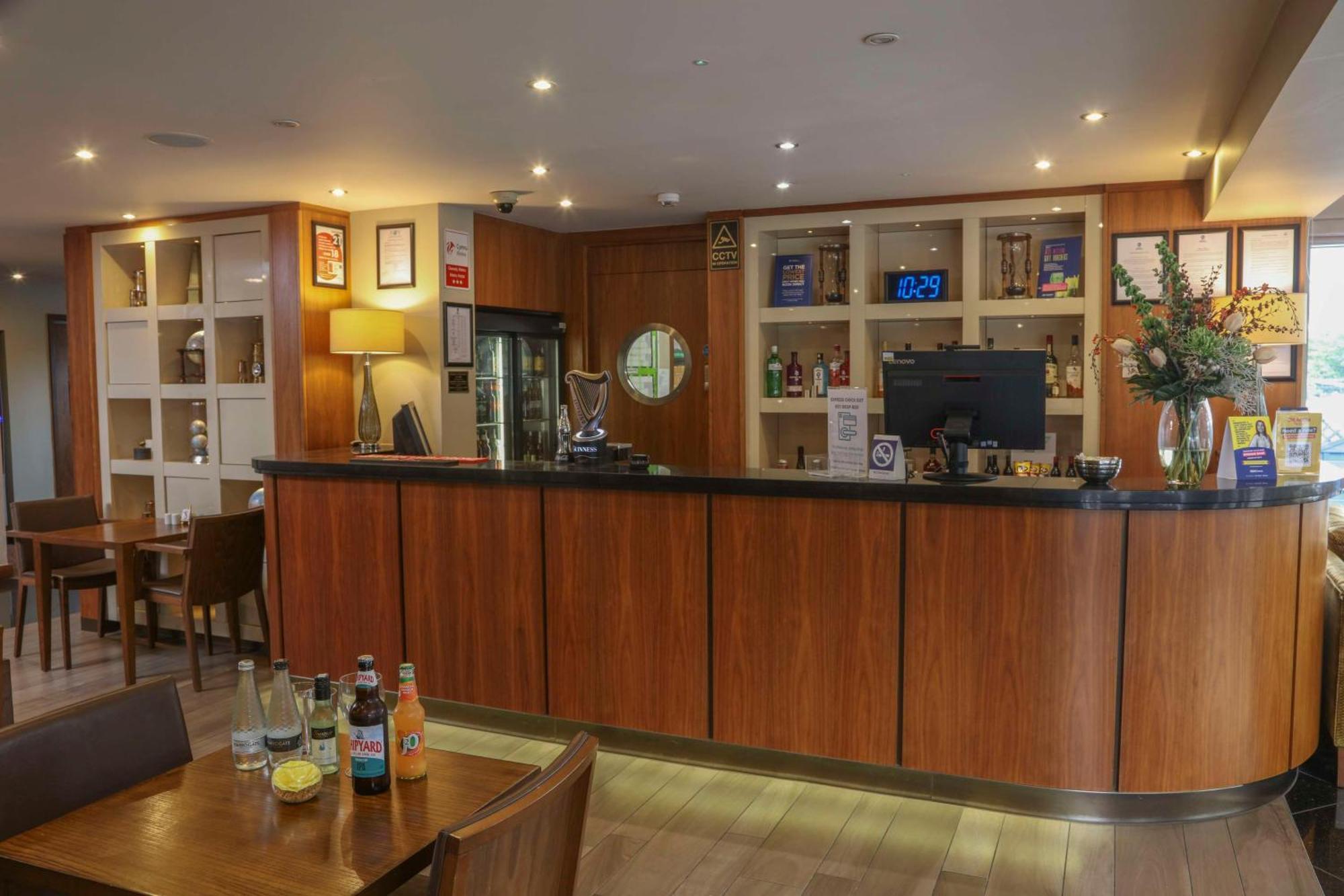Best Western Pontypool Metro Hotel Eksteriør bilde