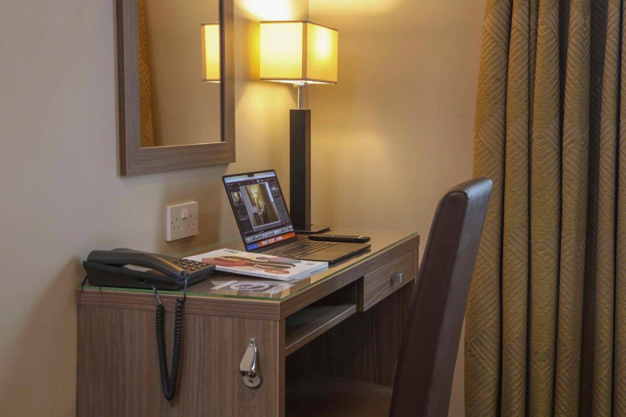 Best Western Pontypool Metro Hotel Eksteriør bilde